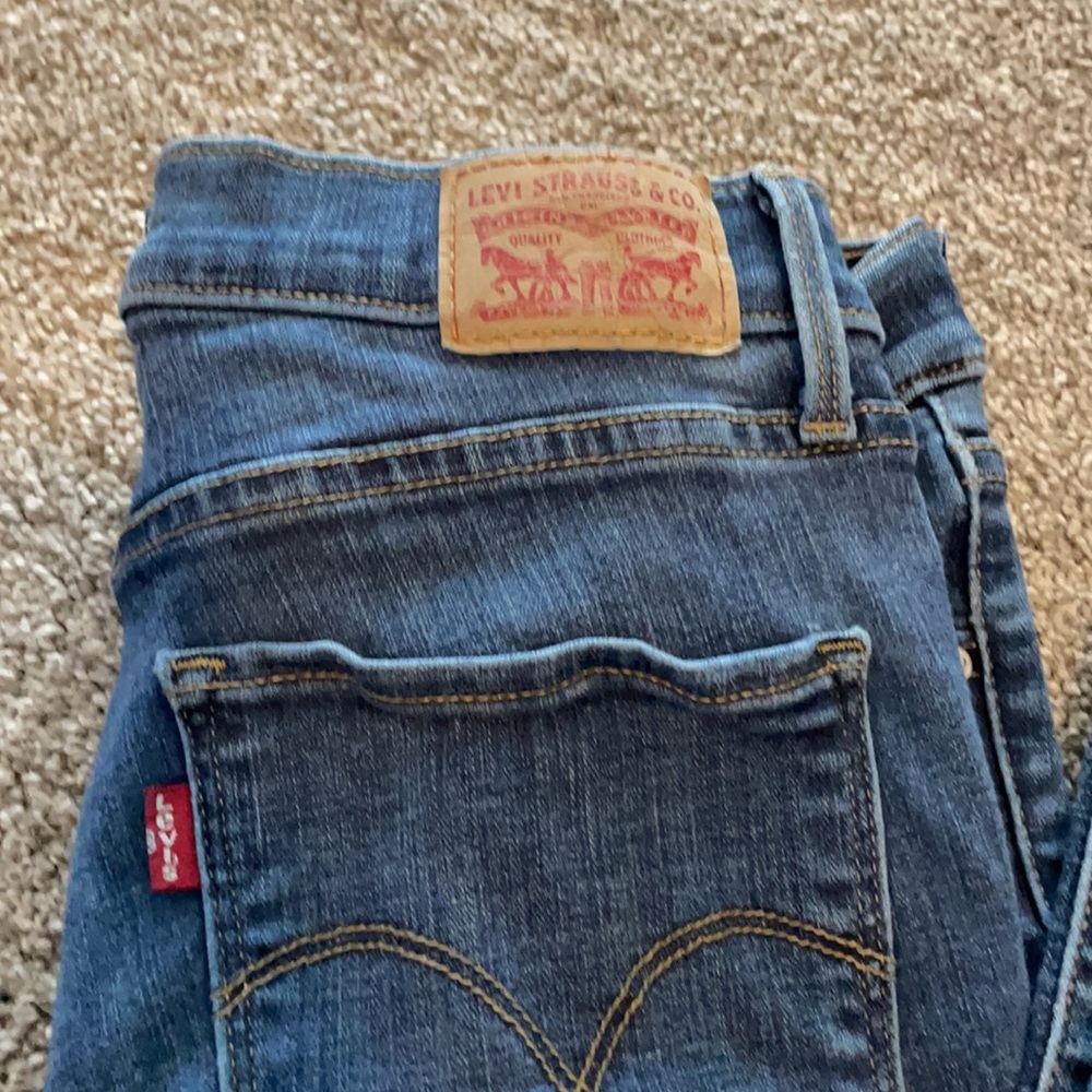 Levi’s 311 shaping skinny jeans size 29